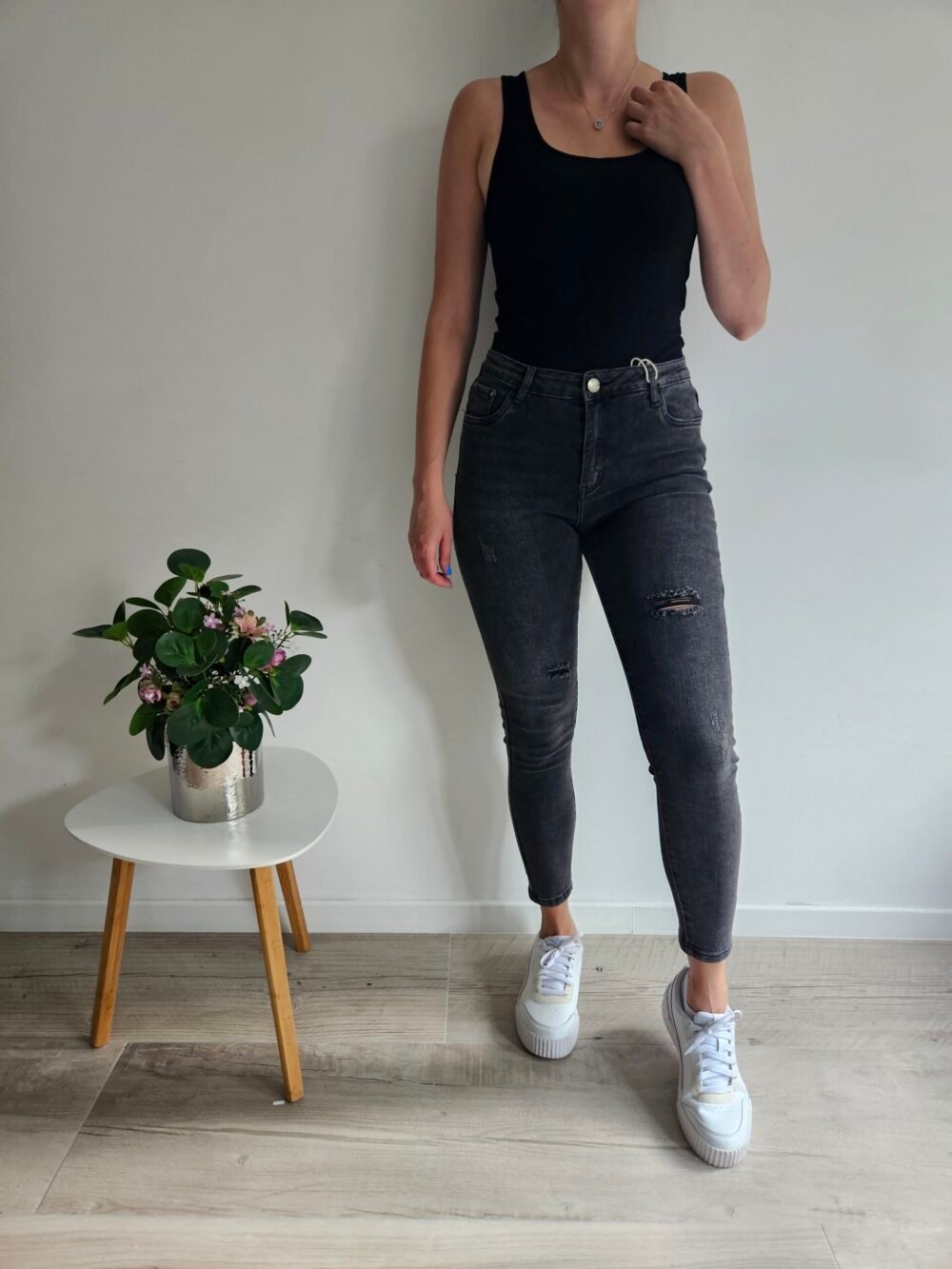 crne skinny traperice visokog struka